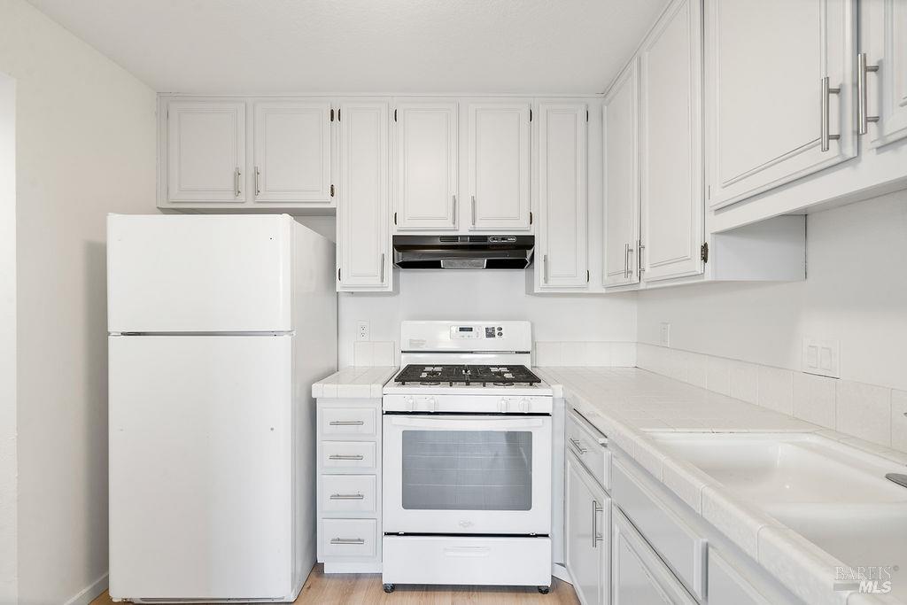 Detail Gallery Image 12 of 40 For 705 Hermes Unkn #5,  Hercules,  CA 94547 - 3 Beds | 2/1 Baths