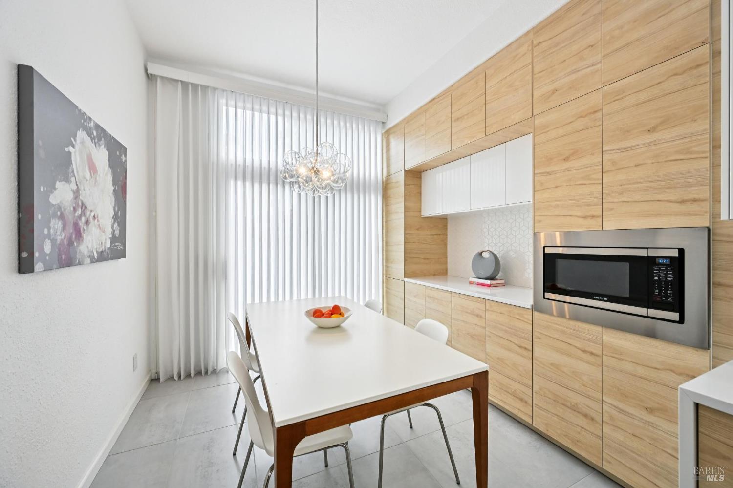 Detail Gallery Image 15 of 38 For 5509 Rainbow Cir, Santa Rosa,  CA 95409 - 3 Beds | 2 Baths