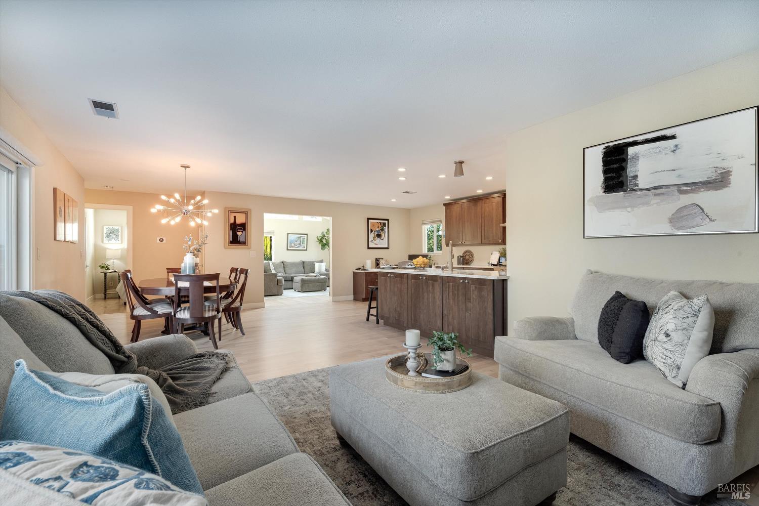 Detail Gallery Image 20 of 73 For 790 La Salle Way, Napa,  CA 94559 - 3 Beds | 2 Baths