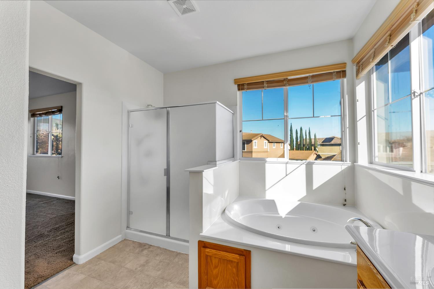 Detail Gallery Image 16 of 28 For 1571 Tommy Ln, Fairfield,  CA 94533 - 4 Beds | 2/1 Baths