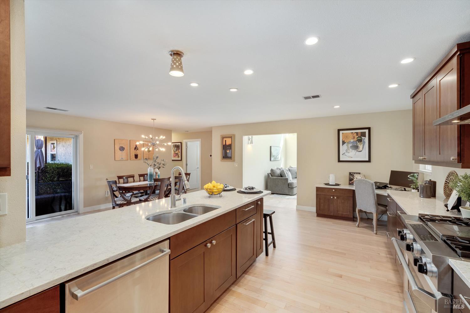 Detail Gallery Image 26 of 73 For 790 La Salle Way, Napa,  CA 94559 - 3 Beds | 2 Baths