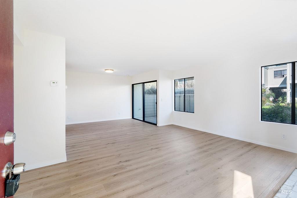 Detail Gallery Image 6 of 40 For 705 Hermes Unkn #5,  Hercules,  CA 94547 - 3 Beds | 2/1 Baths