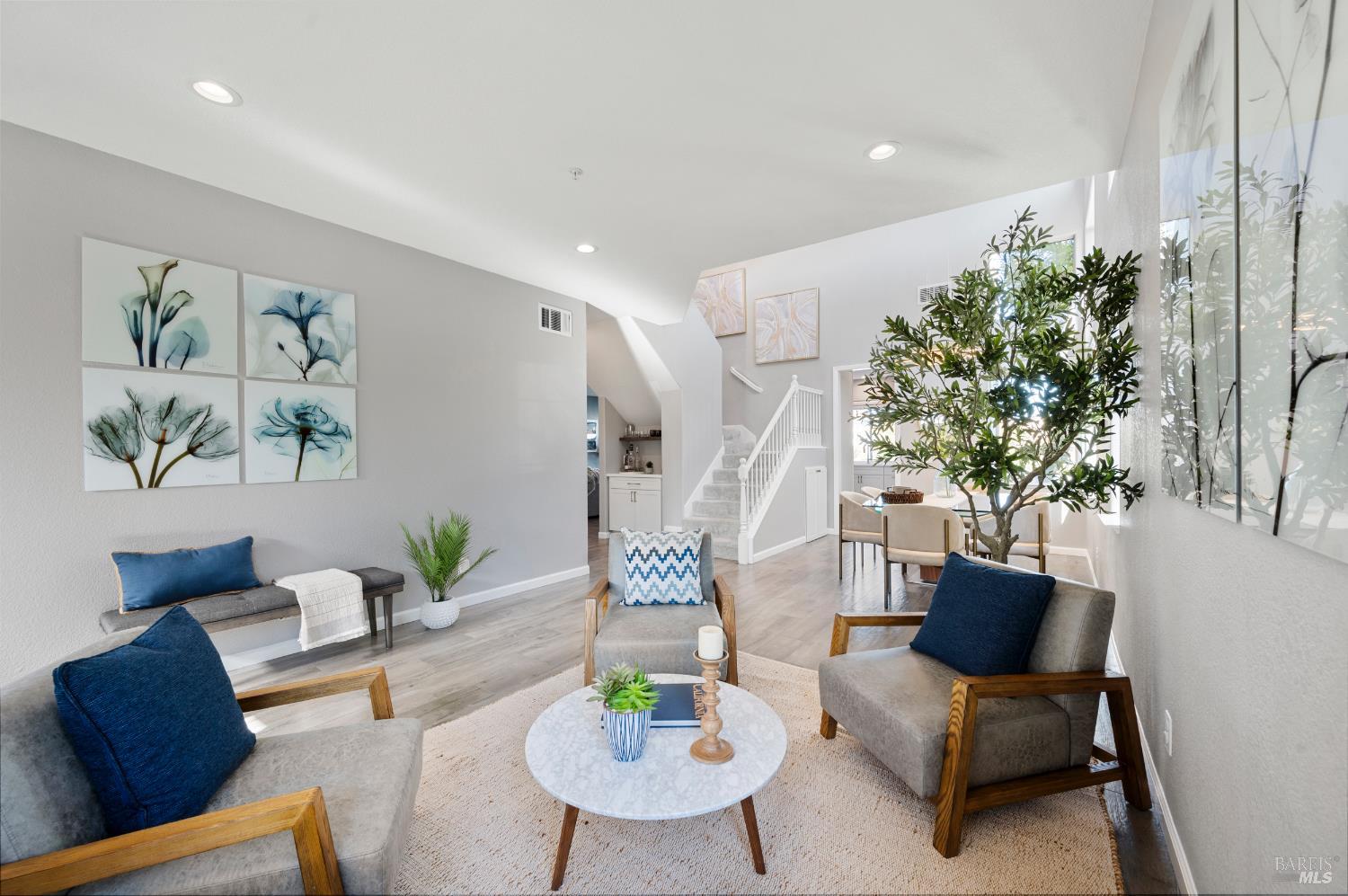 Detail Gallery Image 6 of 71 For 90 S Newport Dr, Napa,  CA 94559 - 4 Beds | 2/1 Baths