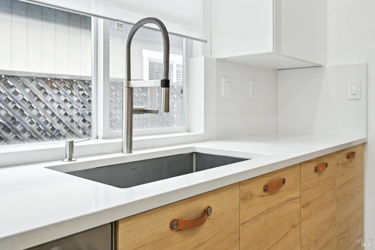 Detail Gallery Image 12 of 38 For 5509 Rainbow Cir, Santa Rosa,  CA 95409 - 3 Beds | 2 Baths