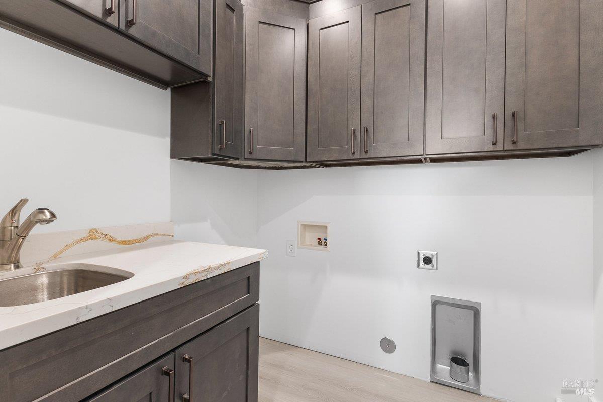 Detail Gallery Image 17 of 49 For 3727 Paxton Pl, Santa Rosa,  CA 95404 - 4 Beds | 3/1 Baths