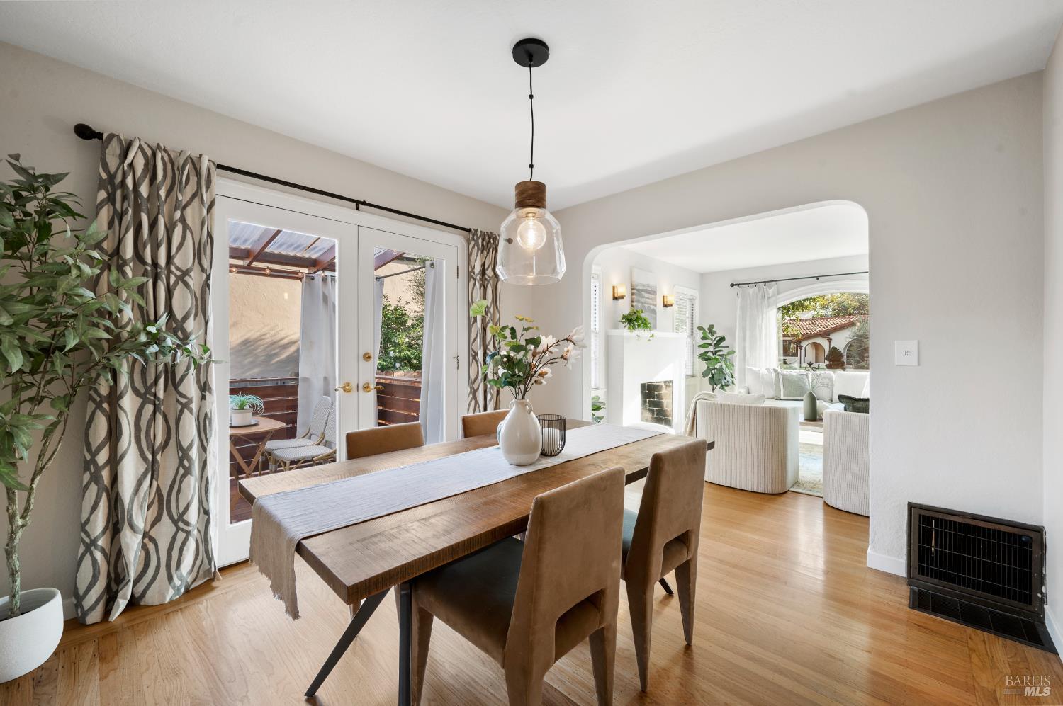 Detail Gallery Image 10 of 63 For 1612 Spruce St, Napa,  CA 94559 - 4 Beds | 3 Baths