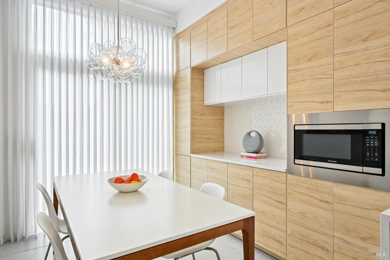 Detail Gallery Image 16 of 38 For 5509 Rainbow Cir, Santa Rosa,  CA 95409 - 3 Beds | 2 Baths