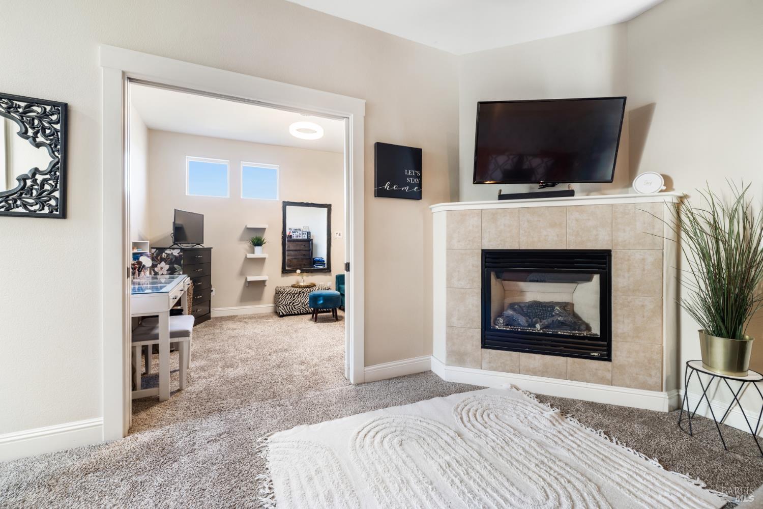 Detail Gallery Image 11 of 27 For 2409 Van Patter Dr, Santa Rosa,  CA 95403 - 3 Beds | 2/1 Baths