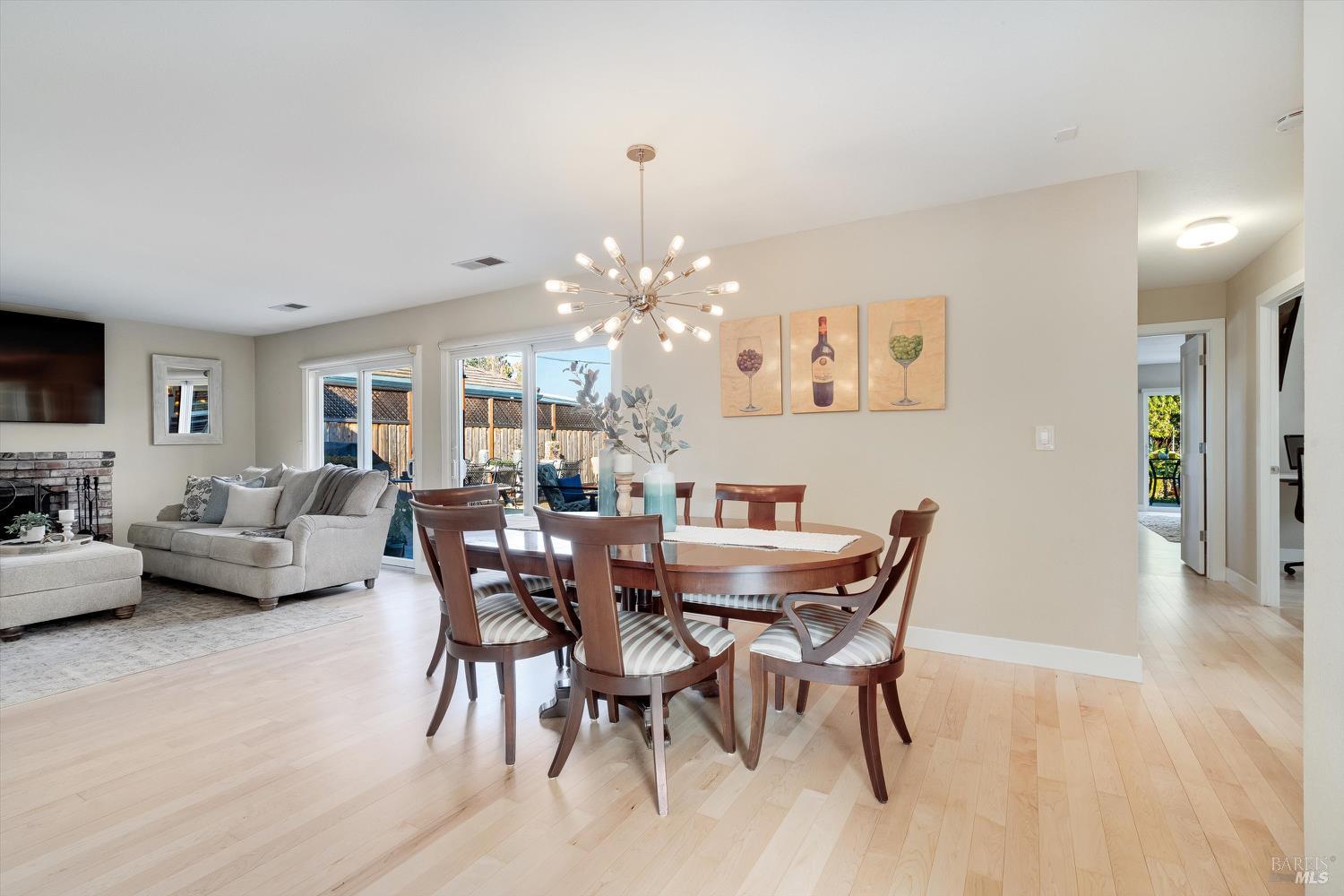 Detail Gallery Image 16 of 73 For 790 La Salle Way, Napa,  CA 94559 - 3 Beds | 2 Baths