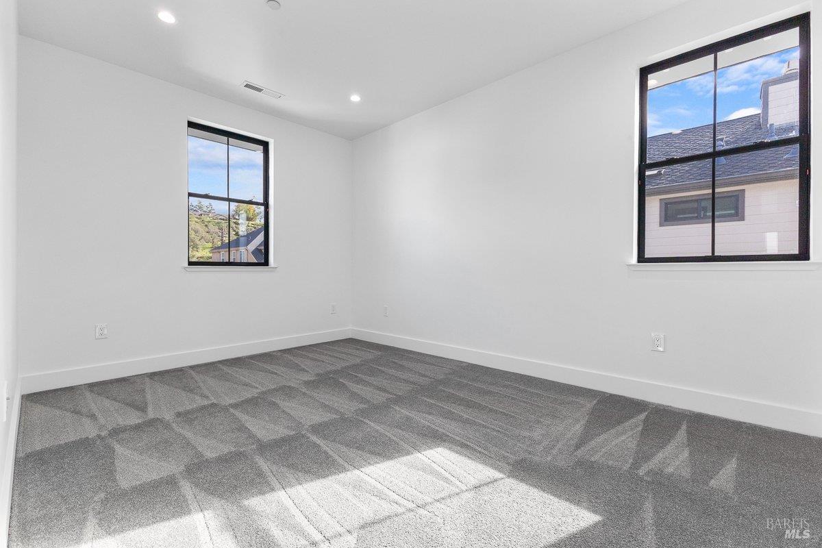 Detail Gallery Image 37 of 49 For 3727 Paxton Pl, Santa Rosa,  CA 95404 - 4 Beds | 3/1 Baths