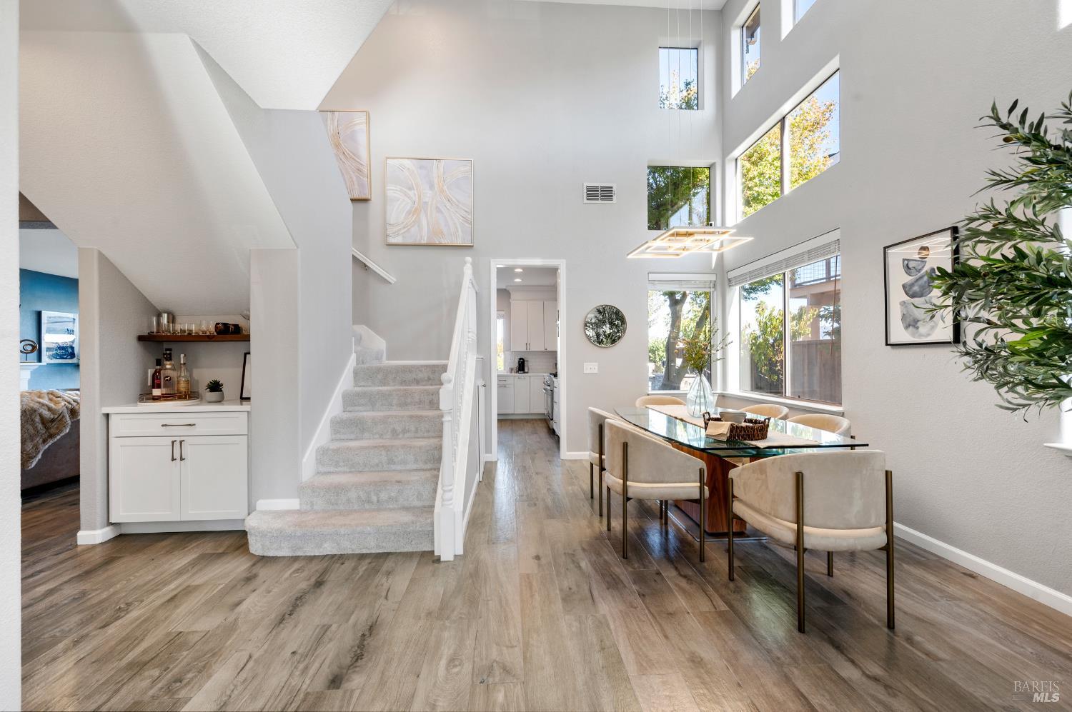 Detail Gallery Image 8 of 71 For 90 S Newport Dr, Napa,  CA 94559 - 4 Beds | 2/1 Baths