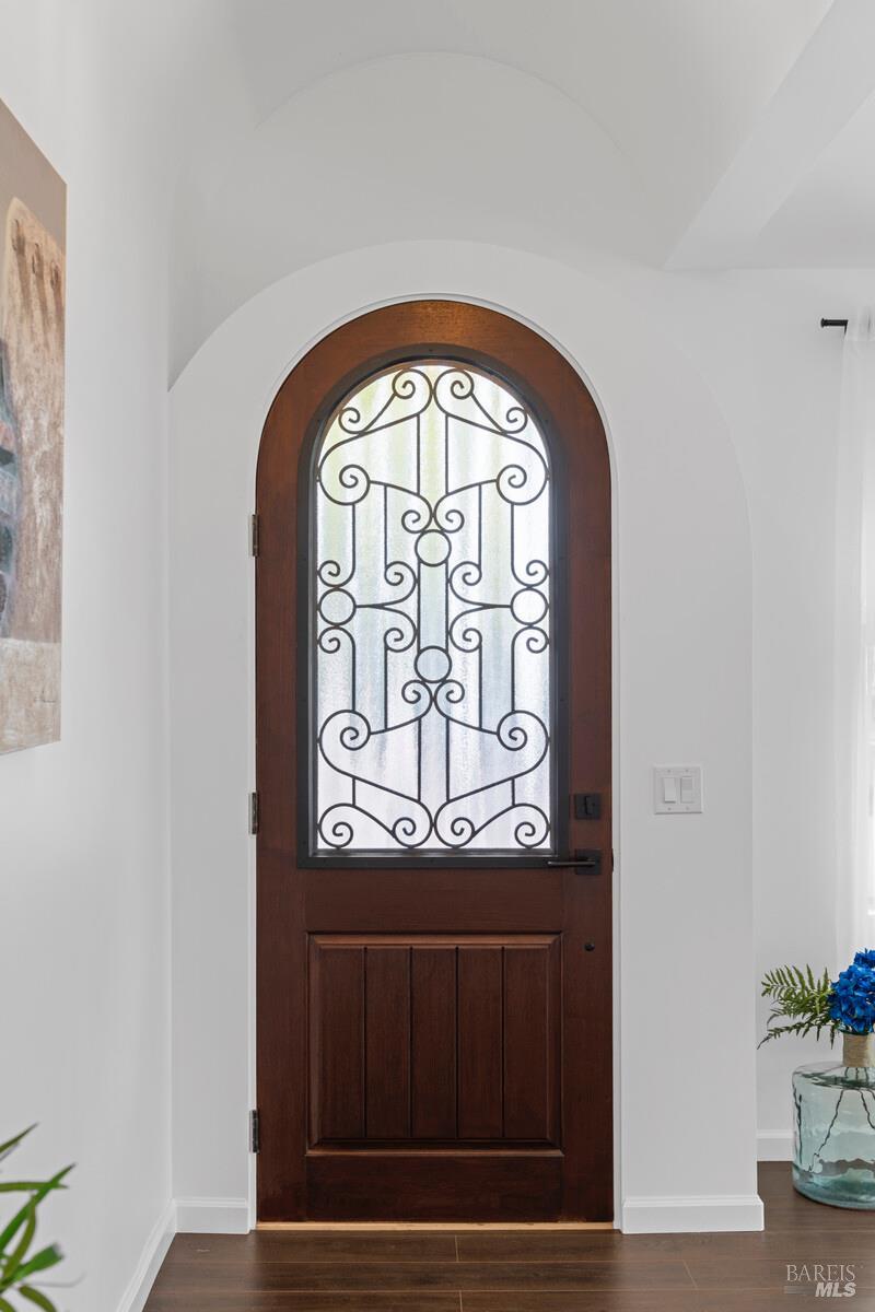 Detail Gallery Image 4 of 71 For 1649 California Dr, Vacaville,  CA 95687 - 5 Beds | 2/1 Baths