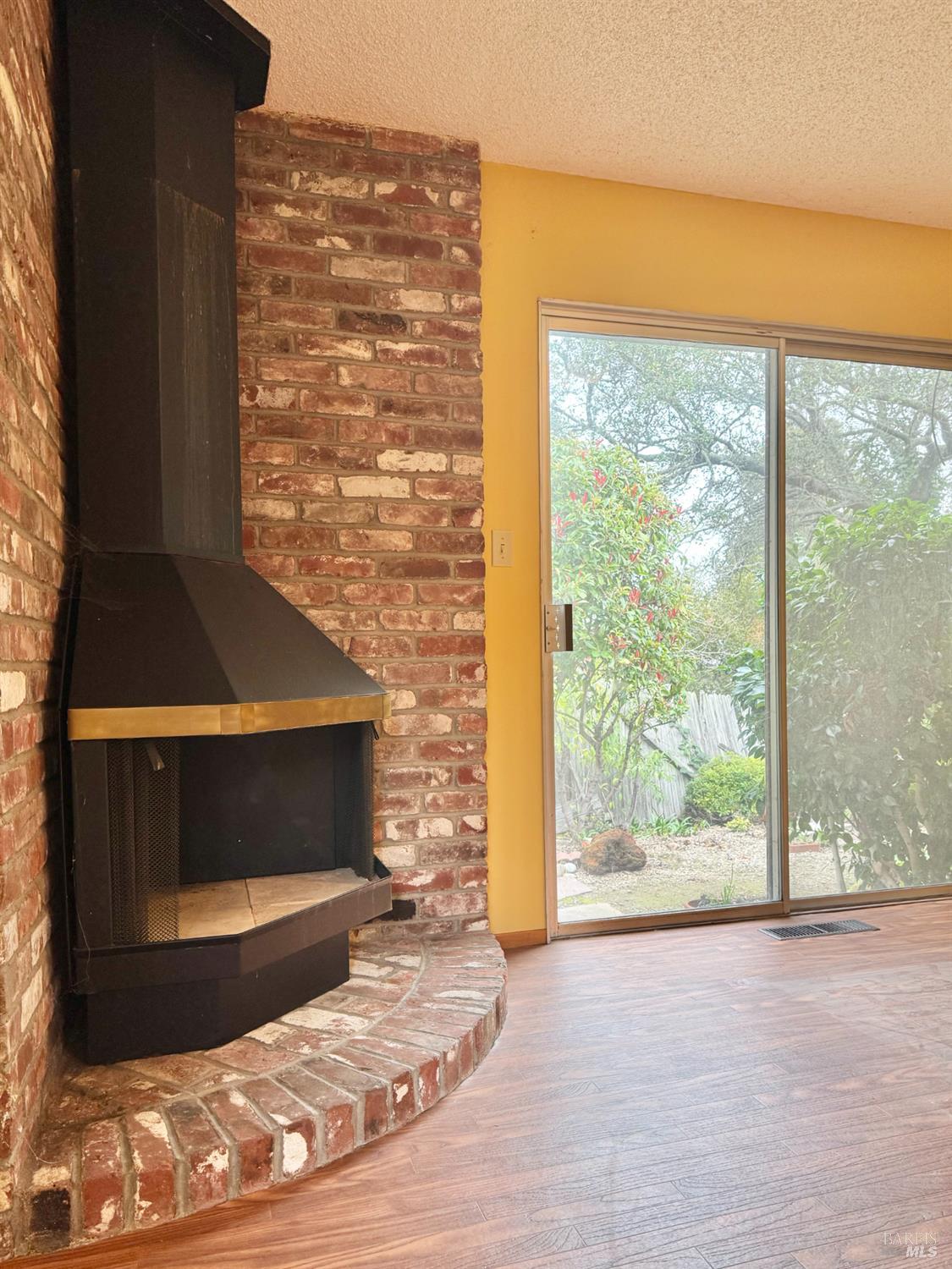 Detail Gallery Image 10 of 31 For 2760 Clifford St, Napa,  CA 94558 - 3 Beds | 2 Baths