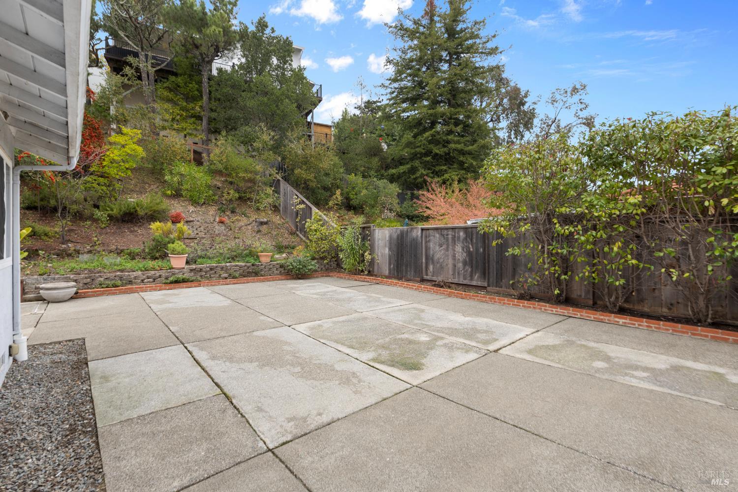 Detail Gallery Image 43 of 58 For 700 Tamarack Dr, San Rafael,  CA 94903 - 3 Beds | 2 Baths