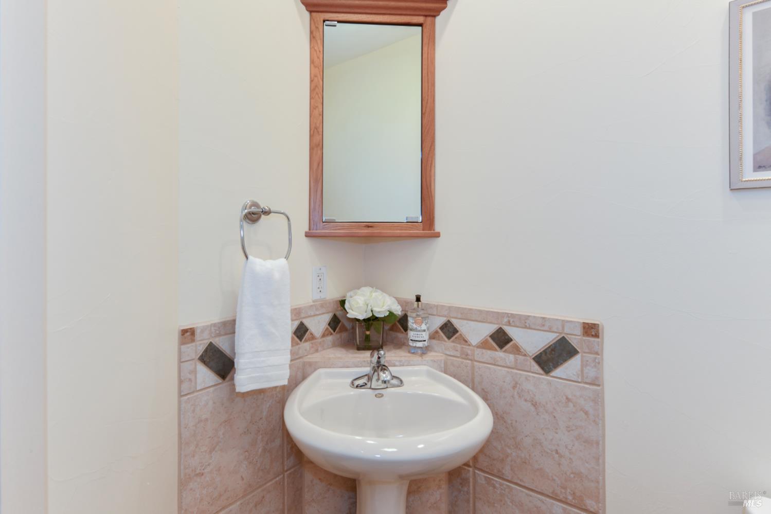 Detail Gallery Image 24 of 44 For 928 Hunt Ave, Saint Helena,  CA 94574 - 3 Beds | 2/1 Baths