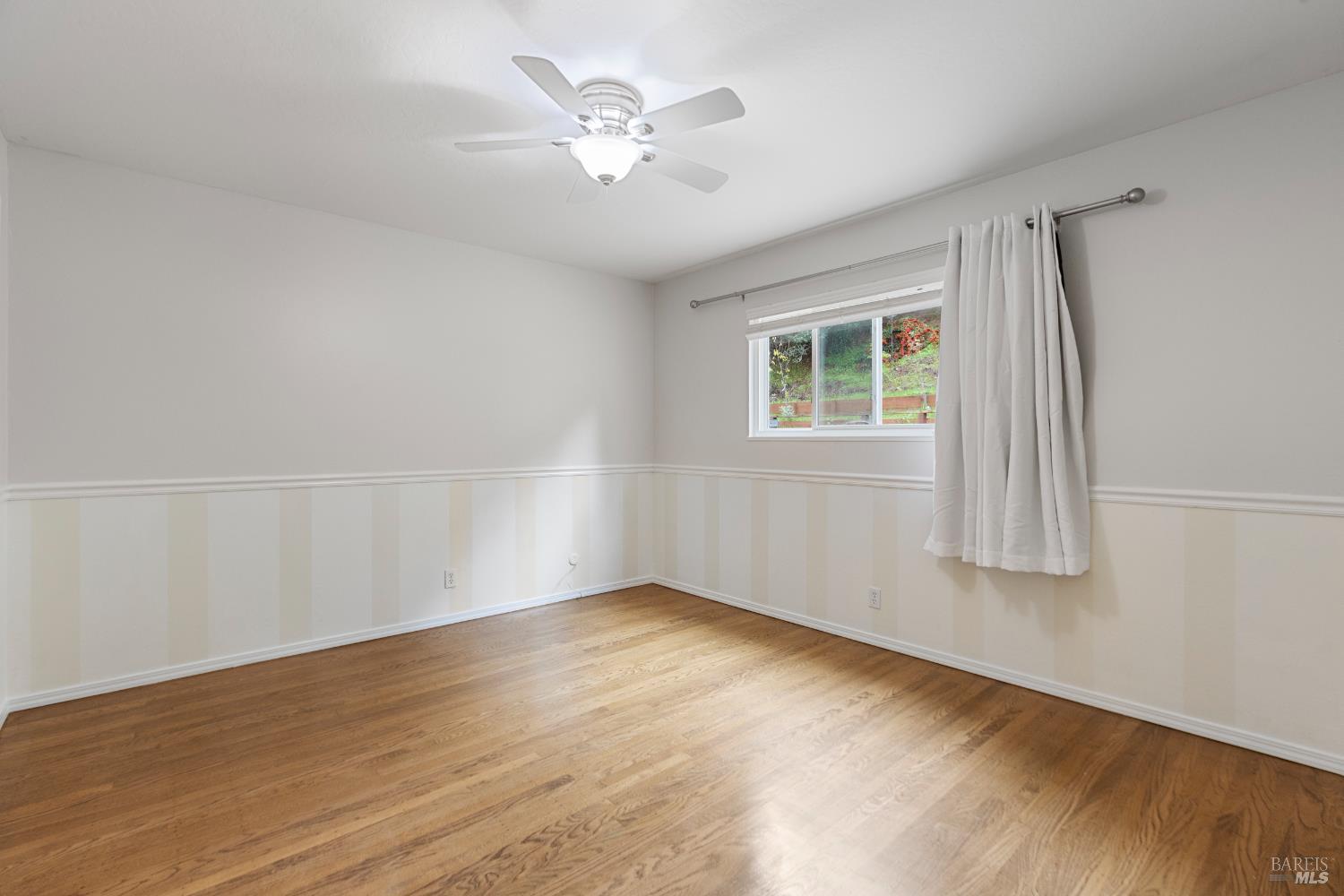 Detail Gallery Image 34 of 58 For 700 Tamarack Dr, San Rafael,  CA 94903 - 3 Beds | 2 Baths