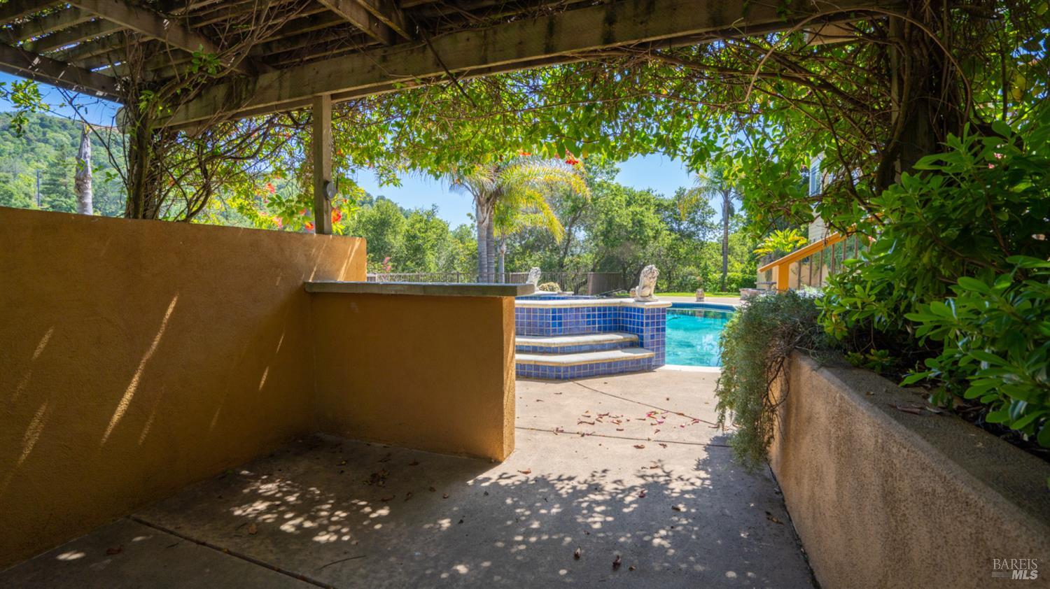 Detail Gallery Image 72 of 74 For 6 Leona Dr, San Rafael,  CA 94903 - 4 Beds | 3/1 Baths