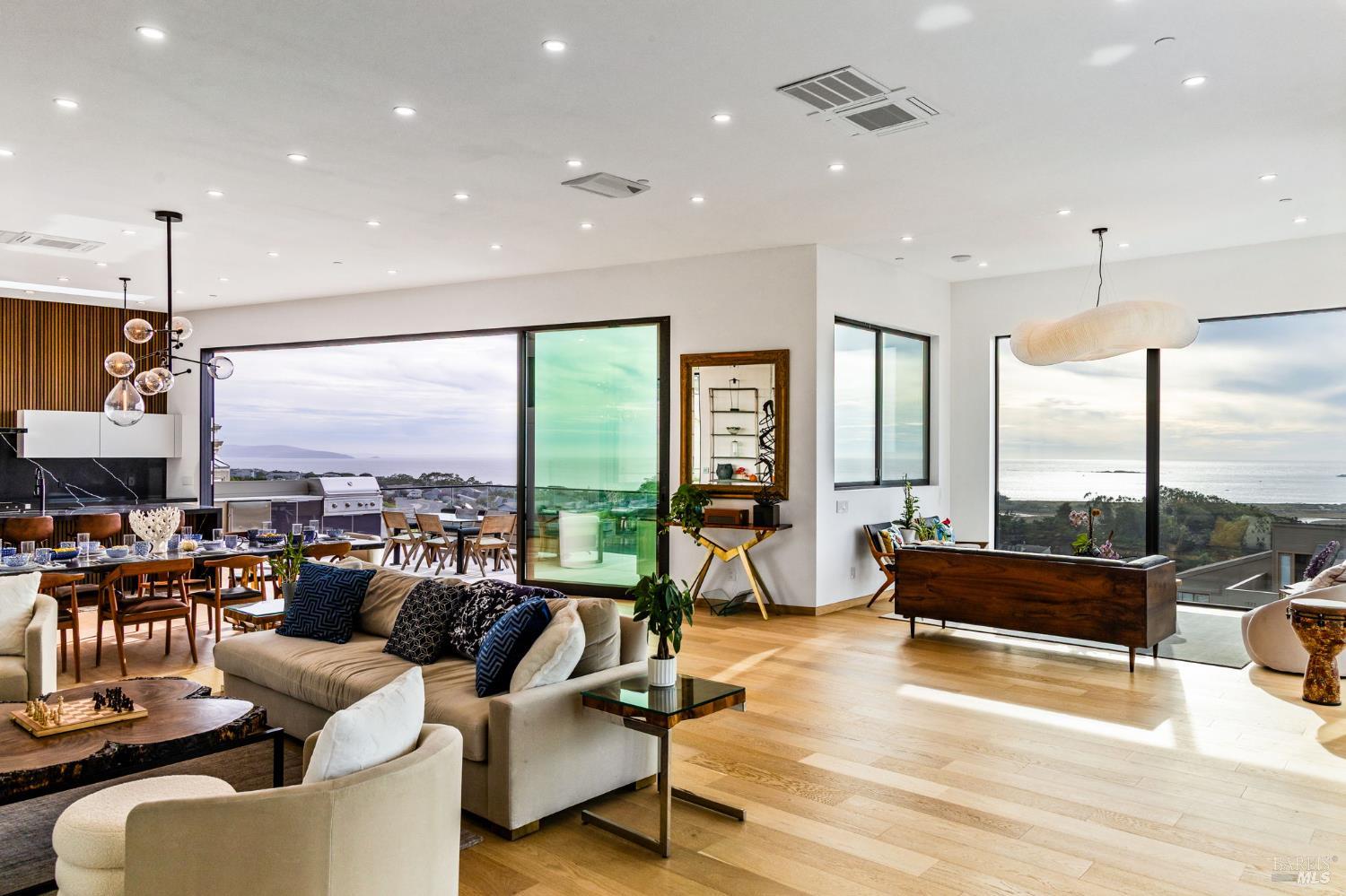 Detail Gallery Image 8 of 95 For 1536 Sea Way, Bodega Bay,  CA 94923 - 4 Beds | 4/1 Baths