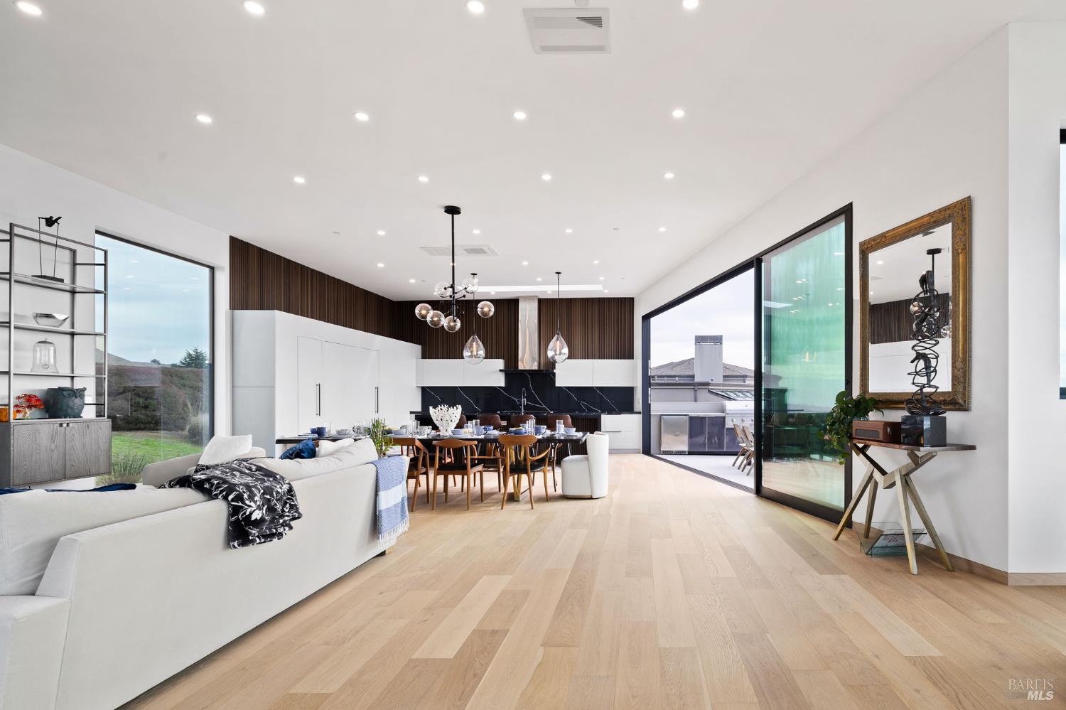 Detail Gallery Image 23 of 95 For 1536 Sea Way, Bodega Bay,  CA 94923 - 4 Beds | 4/1 Baths