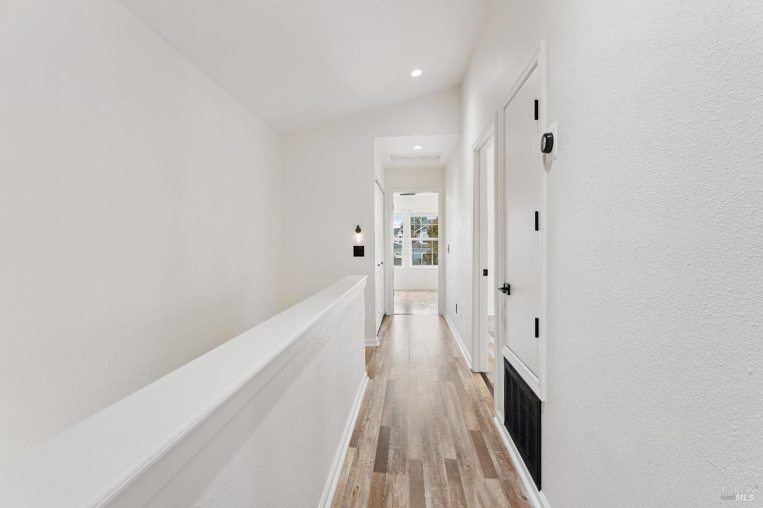 Detail Gallery Image 23 of 37 For 686 Santa Ana Cir, Santa Rosa,  CA 95404 - 3 Beds | 2/1 Baths