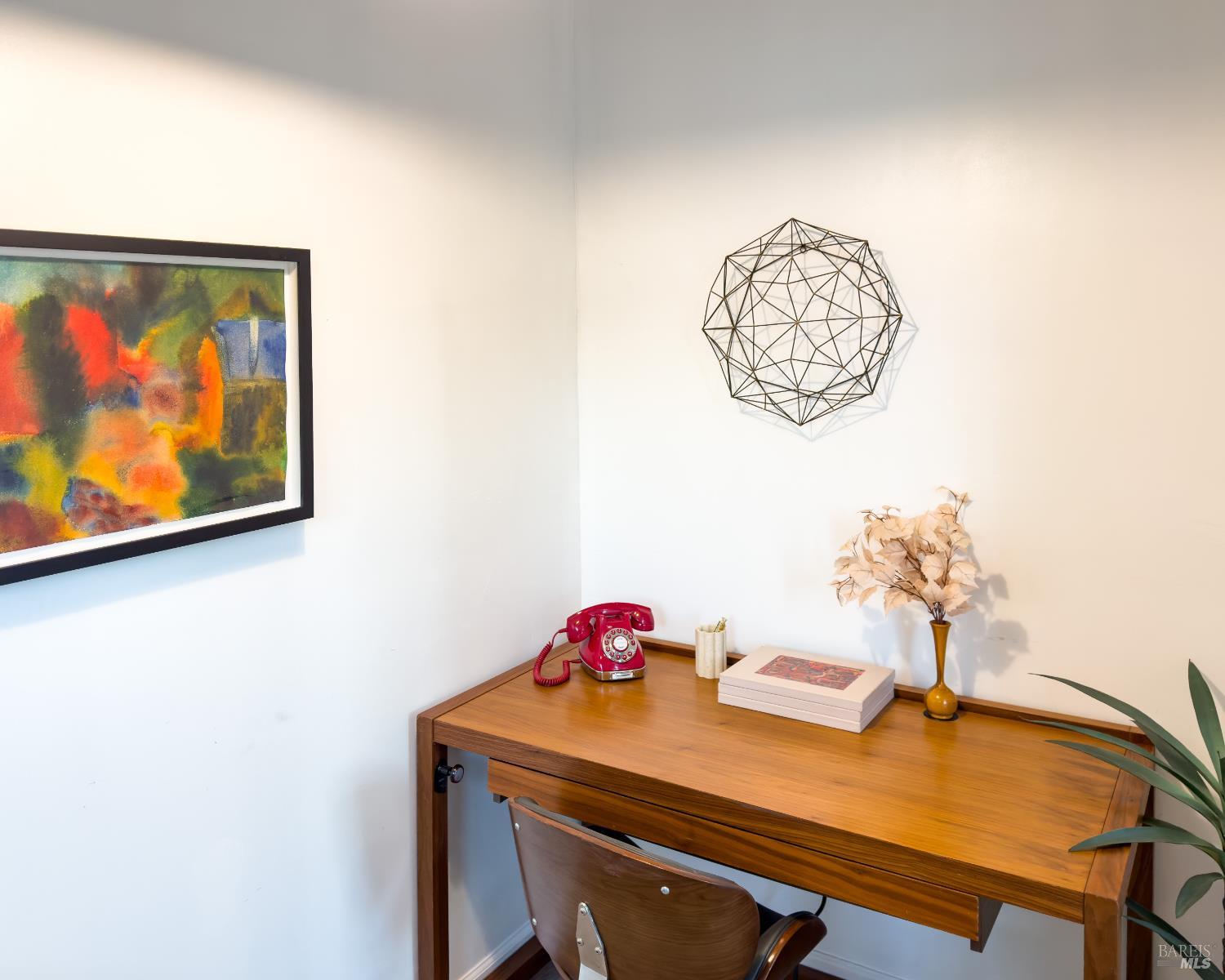 Detail Gallery Image 33 of 51 For 213 Cleveland Ct, Mill Valley,  CA 94941 - 2 Beds | 2 Baths