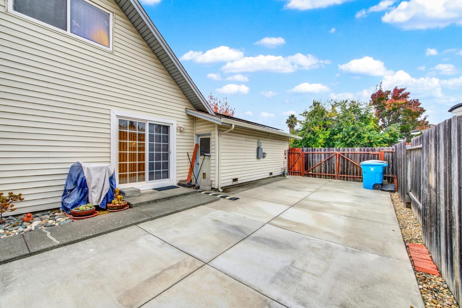 Detail Gallery Image 72 of 78 For 221 Livingston Ave, Vacaville,  CA 95687 - 3 Beds | 2 Baths