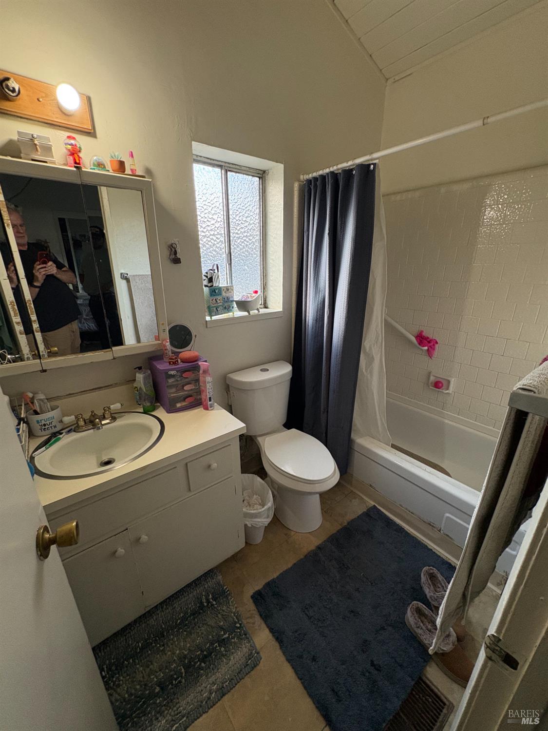 Detail Gallery Image 27 of 37 For 234 C St, San Rafael,  CA 94901 - – Beds | – Baths