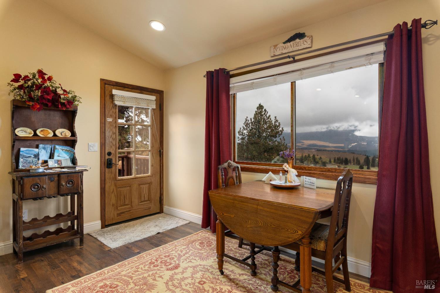 Detail Gallery Image 14 of 87 For 8664 Seigler Springs North Rd, Kelseyville,  CA 95451 - 5 Beds | 5/2 Baths