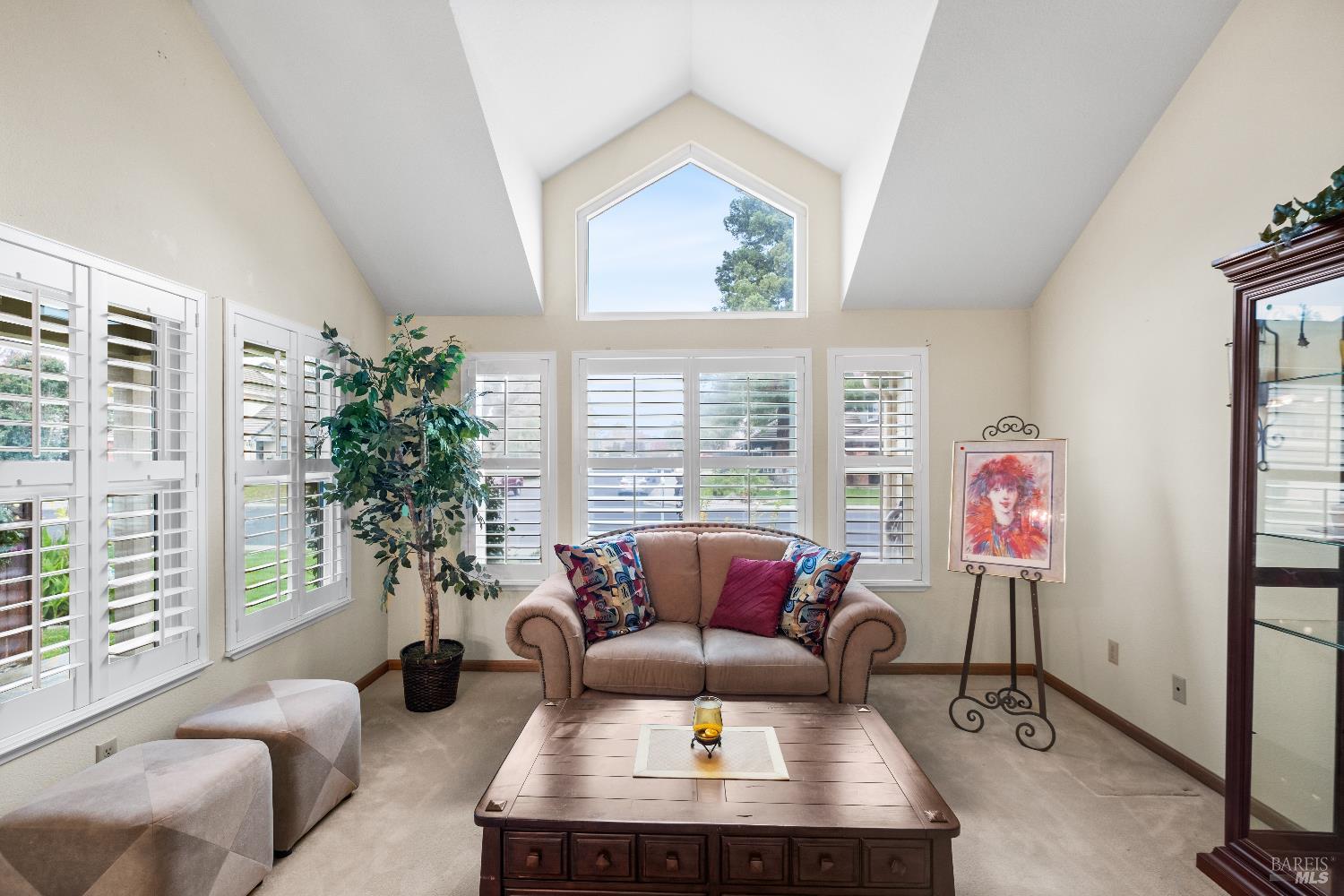 Detail Gallery Image 7 of 41 For 462 Eagle Ln, Vacaville,  CA 95687 - 3 Beds | 2 Baths