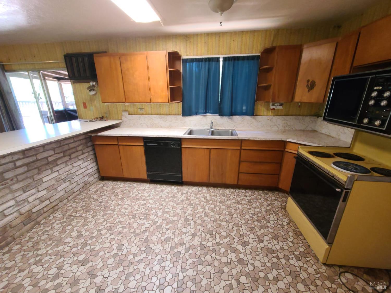 Detail Gallery Image 12 of 27 For 3620 Eel River Ranch Rd, Covelo,  CA 95428 - 2 Beds | 1 Baths