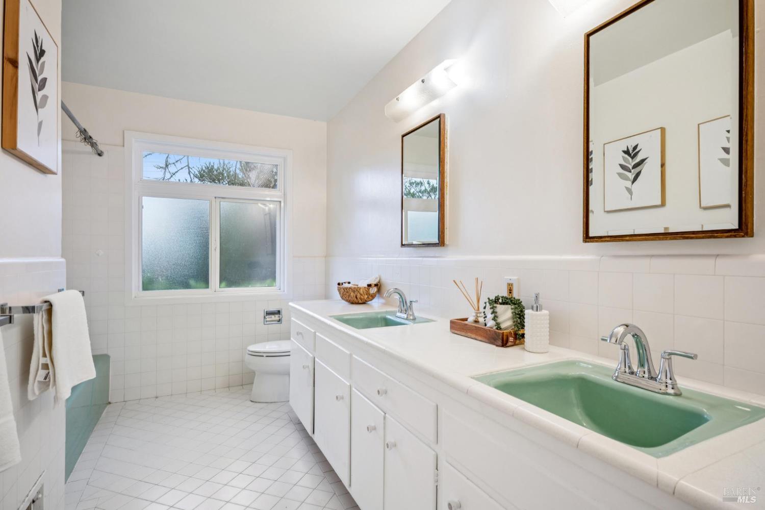 Detail Gallery Image 33 of 42 For 295 Stuyvesant Dr, San Anselmo,  CA 94960 - 4 Beds | 2/1 Baths