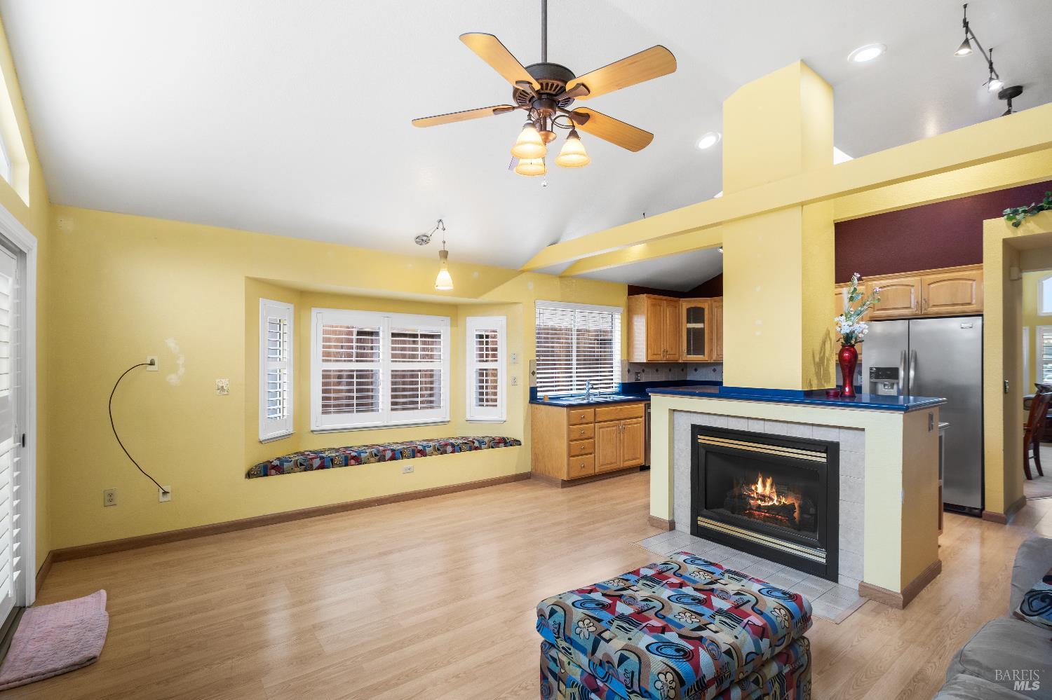 Detail Gallery Image 25 of 41 For 462 Eagle Ln, Vacaville,  CA 95687 - 3 Beds | 2 Baths