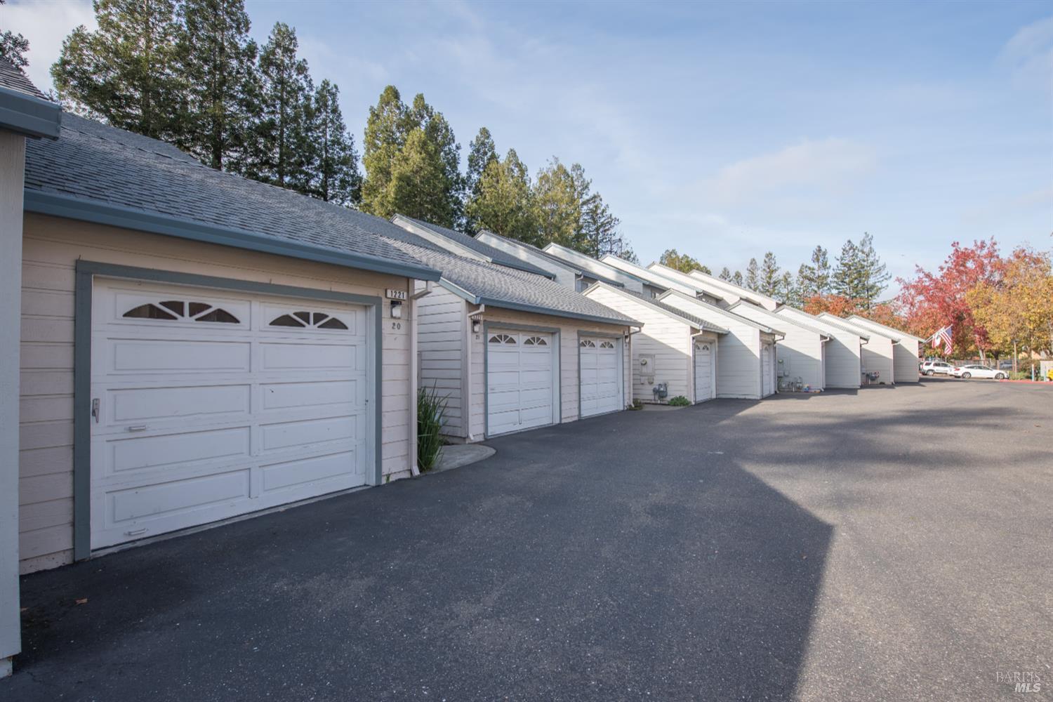 Detail Gallery Image 2 of 24 For 1221 Eardley Ave, Santa Rosa,  CA 95401 - 2 Beds | 1/1 Baths