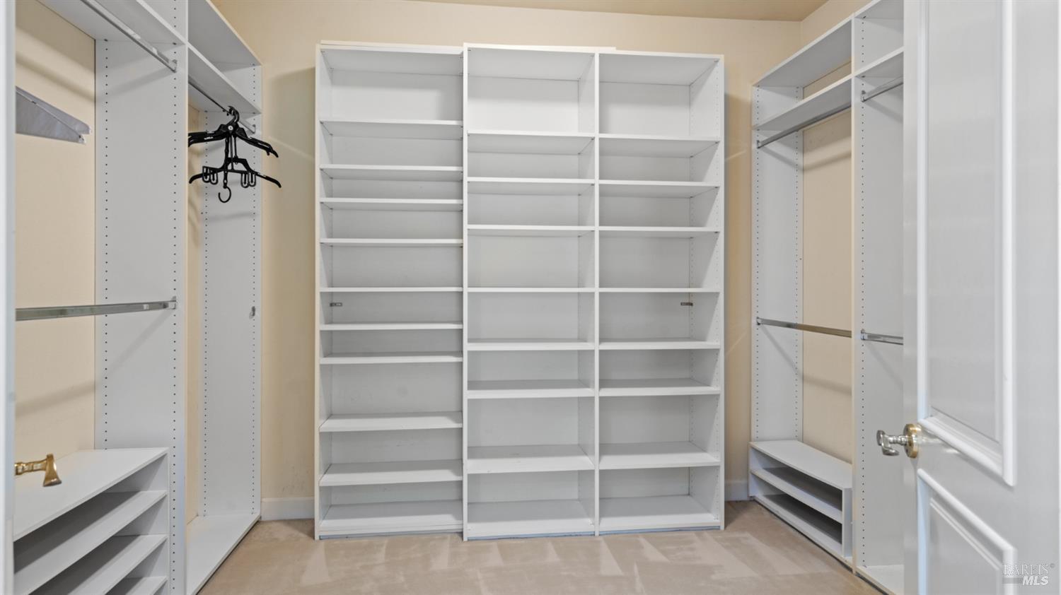 Detail Gallery Image 16 of 74 For 6 Leona Dr, San Rafael,  CA 94903 - 4 Beds | 3/1 Baths