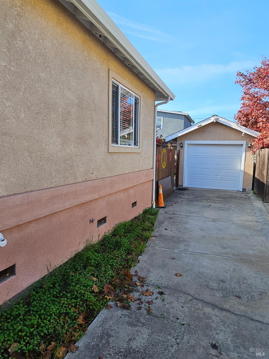 Detail Gallery Image 16 of 36 For 3030 Dohr St, Berkeley,  CA 94702 - 4 Beds | 2 Baths