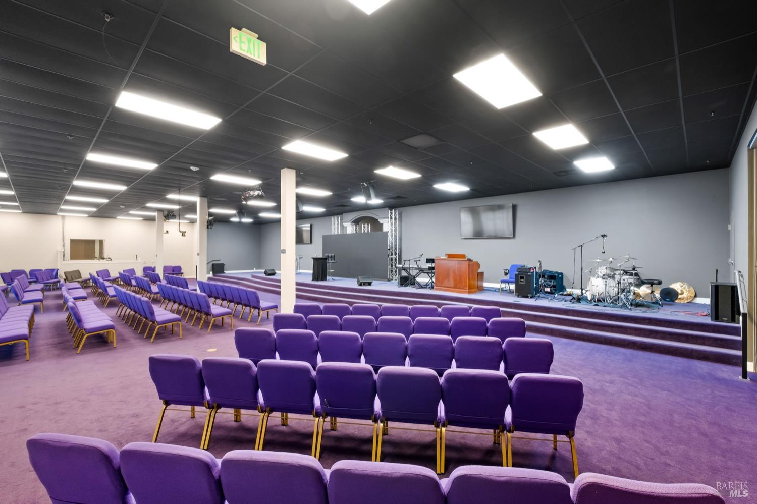 Detail Gallery Image 6 of 18 For 6830 Lone Tree Way, Brentwood,  CA 94513 - – Beds | – Baths