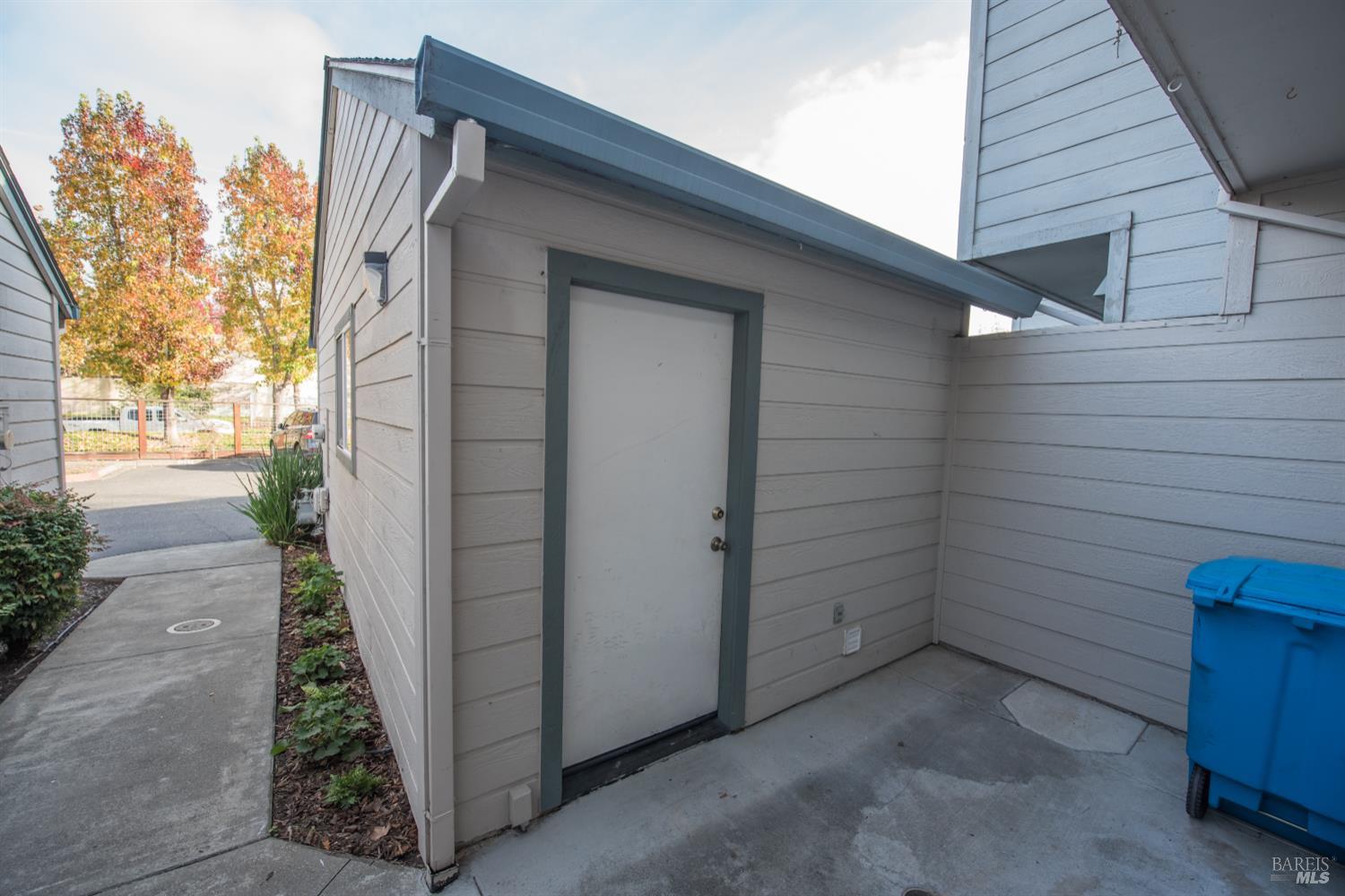 Detail Gallery Image 5 of 24 For 1221 Eardley Ave, Santa Rosa,  CA 95401 - 2 Beds | 1/1 Baths