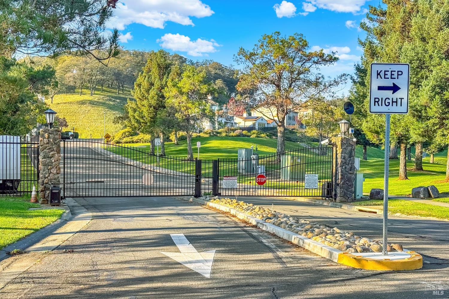Detail Gallery Image 88 of 98 For 2965 Pebble Beach Cir, Fairfield,  CA 94534 - 4 Beds | 2/1 Baths
