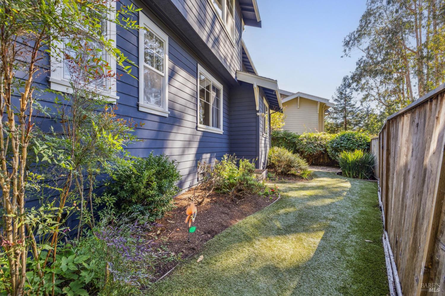 Detail Gallery Image 43 of 58 For 529 Alta Way, Mill Valley,  CA 94941 - 4 Beds | 2/1 Baths