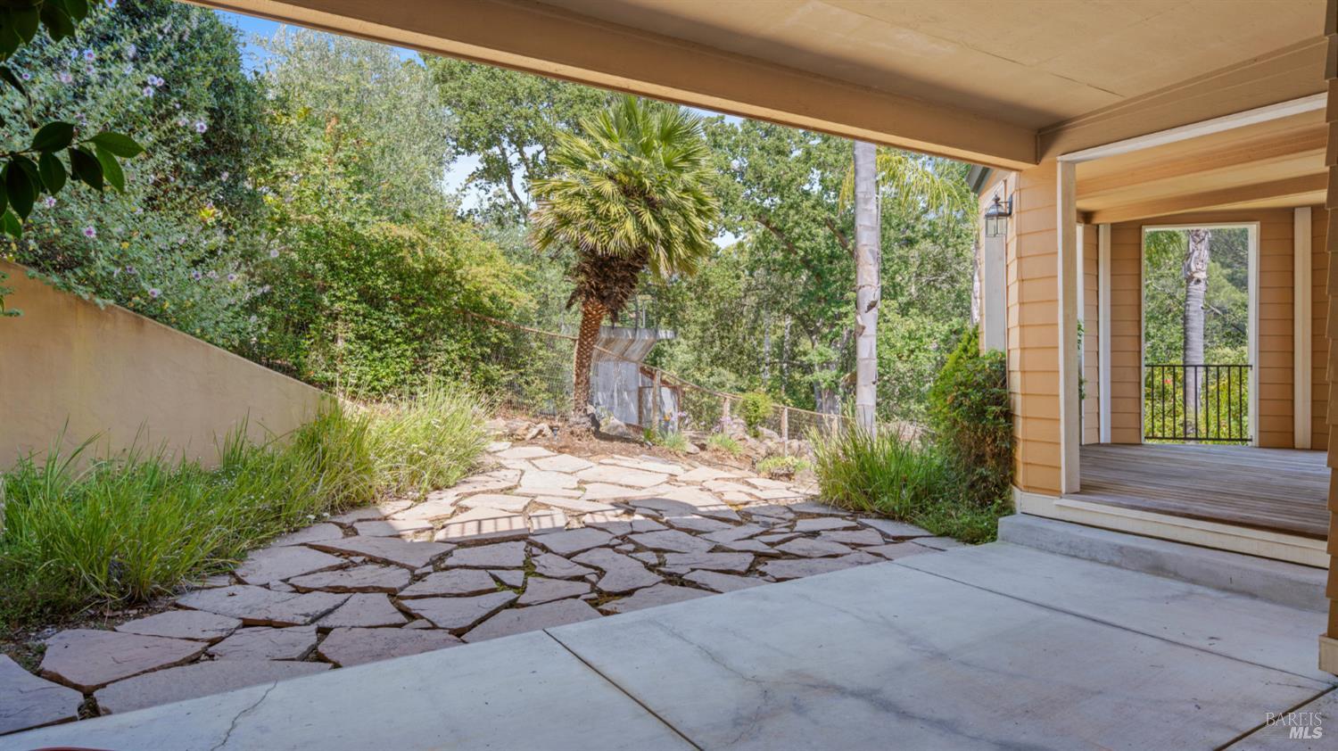 Detail Gallery Image 40 of 74 For 6 Leona Dr, San Rafael,  CA 94903 - 4 Beds | 3/1 Baths