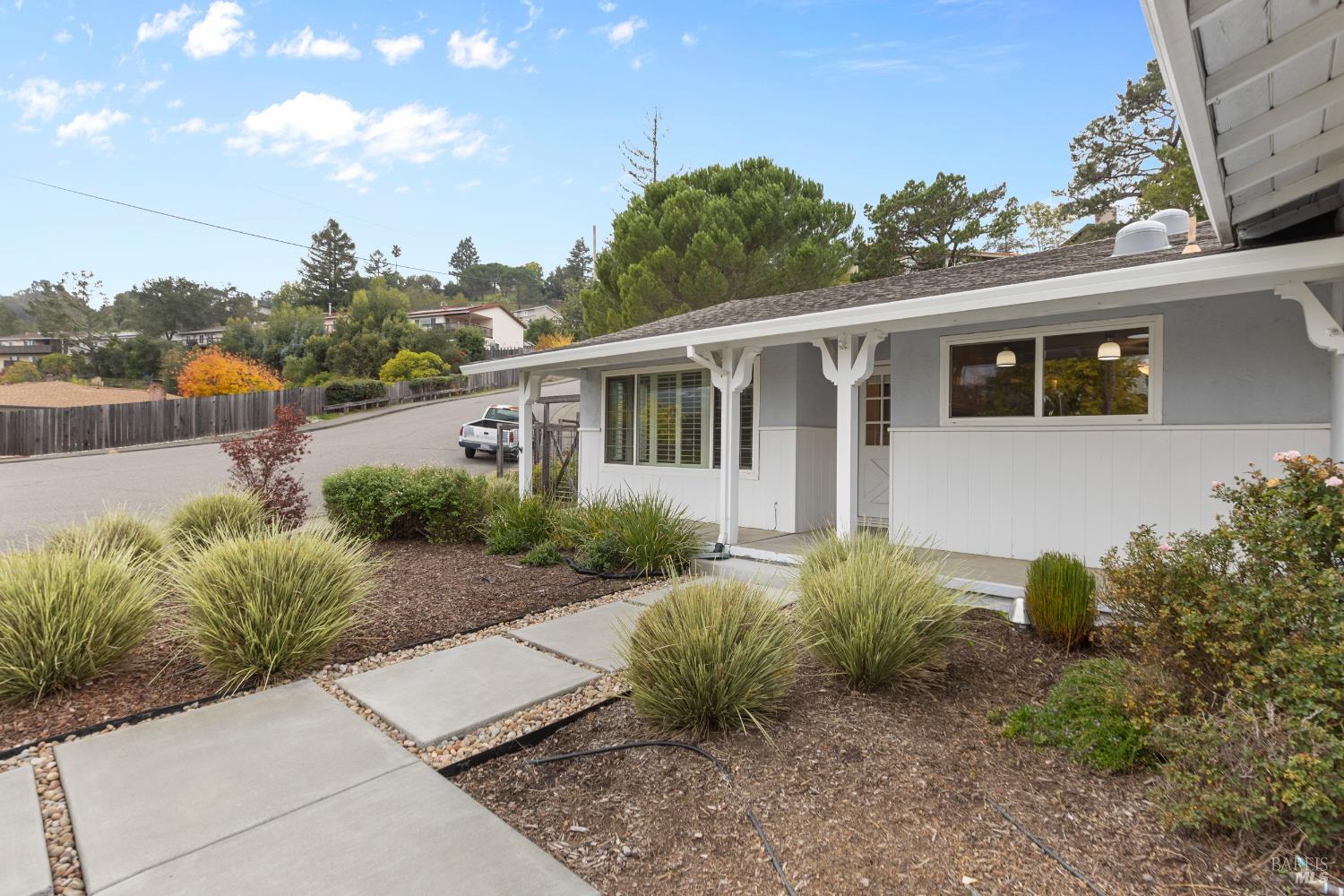 Detail Gallery Image 7 of 58 For 700 Tamarack Dr, San Rafael,  CA 94903 - 3 Beds | 2 Baths