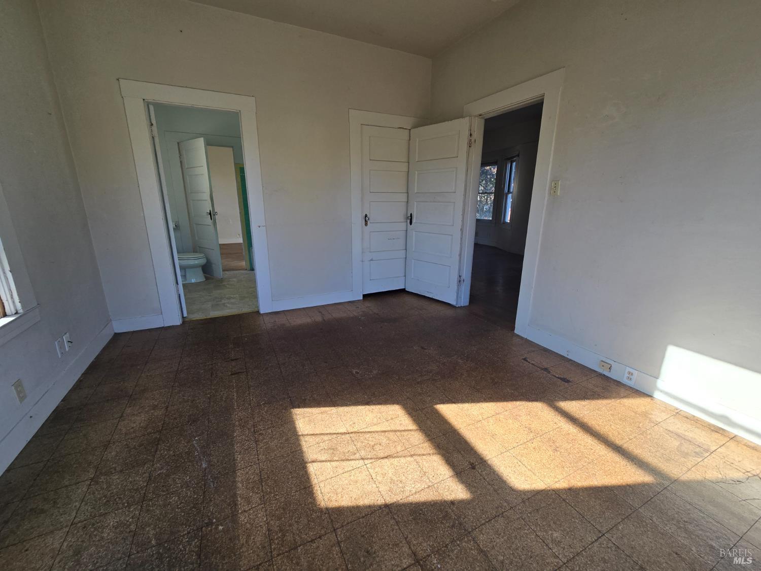 Detail Gallery Image 15 of 24 For 597 Seymour St, Napa,  CA 94559 - 3 Beds | 1 Baths