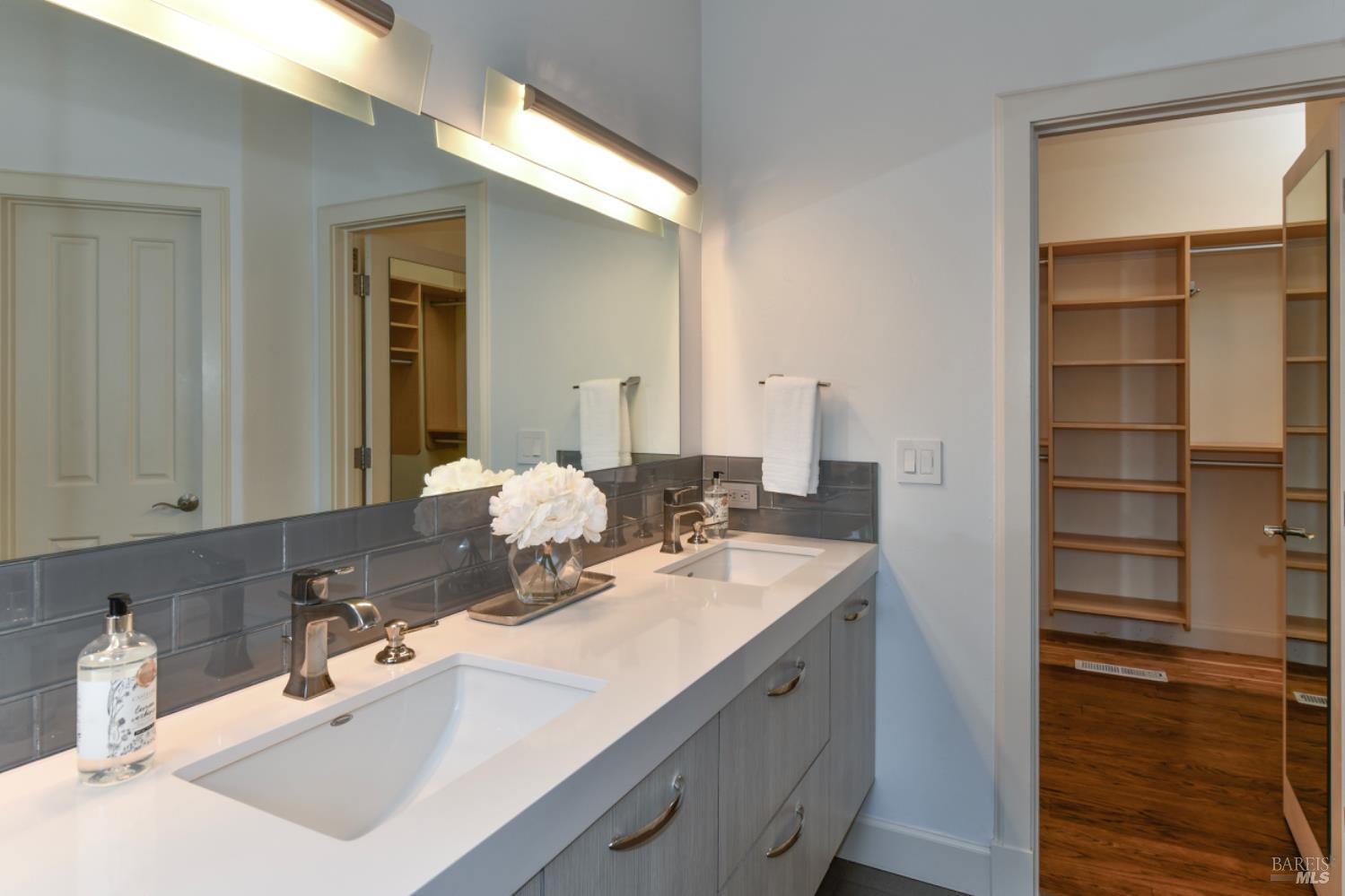 Detail Gallery Image 19 of 44 For 928 Hunt Ave, Saint Helena,  CA 94574 - 3 Beds | 2/1 Baths