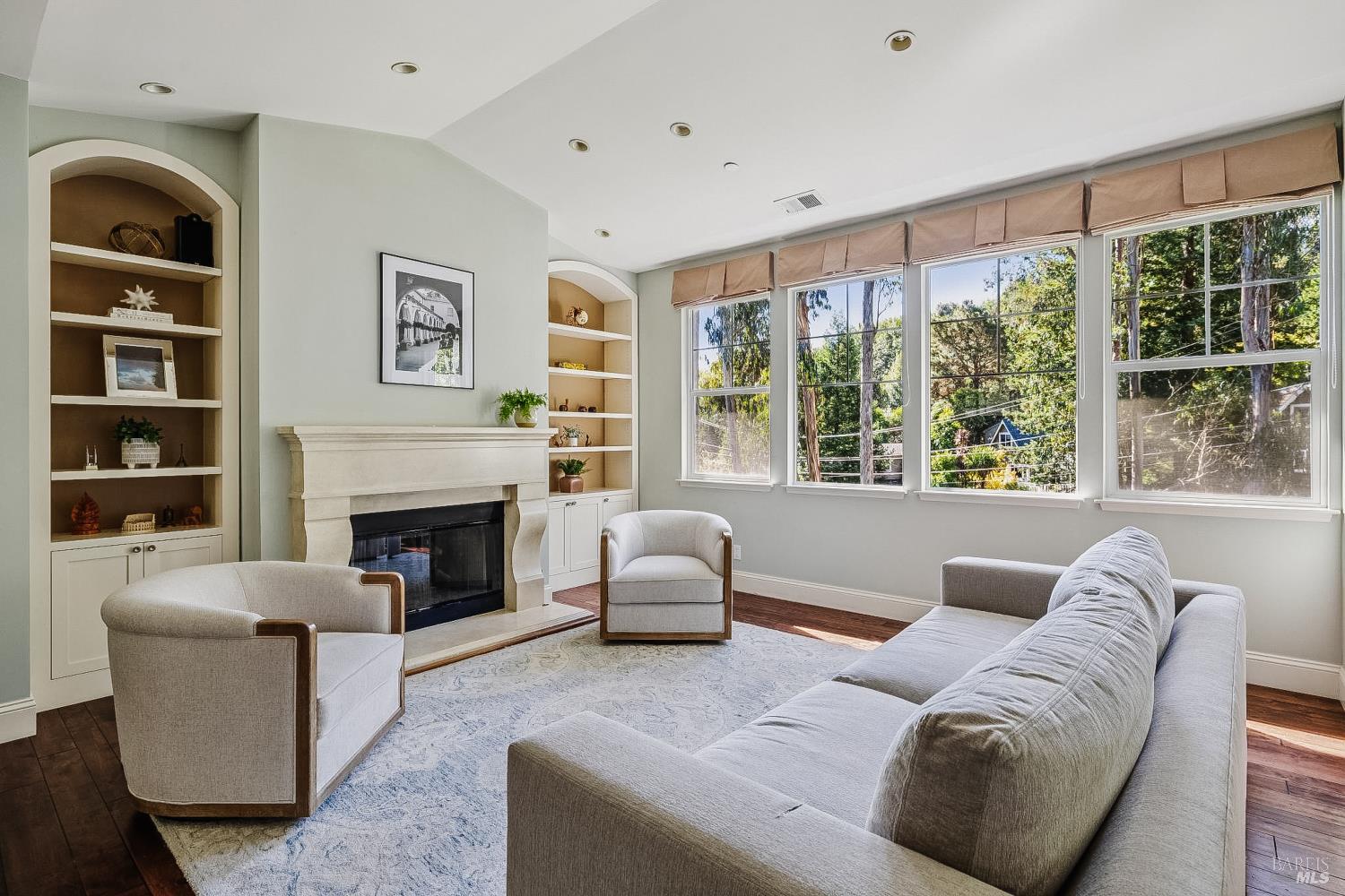 Detail Gallery Image 5 of 58 For 529 Alta Way, Mill Valley,  CA 94941 - 4 Beds | 2/1 Baths