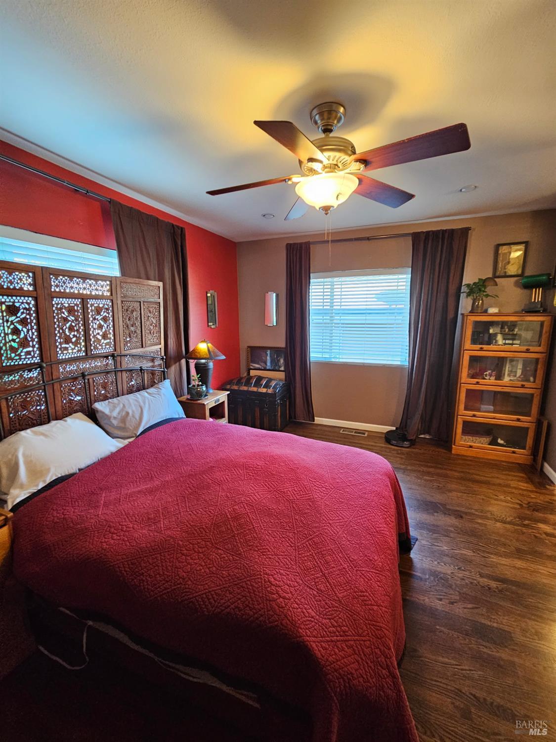 Detail Gallery Image 23 of 36 For 3030 Dohr St, Berkeley,  CA 94702 - 4 Beds | 2 Baths