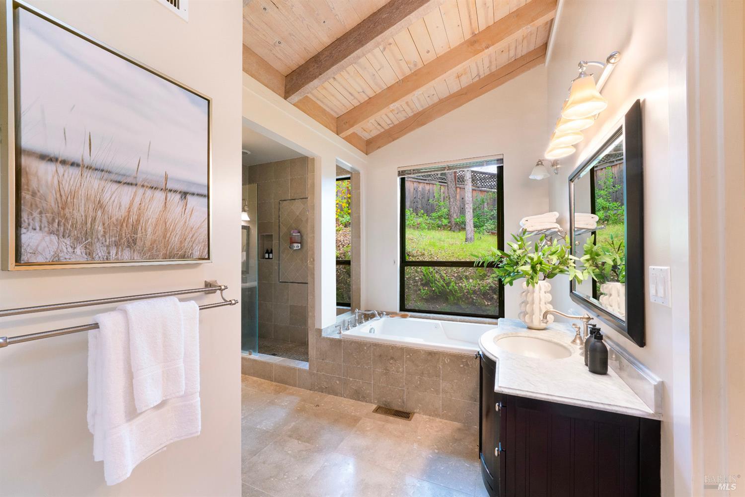 Detail Gallery Image 20 of 39 For 522 Meadowood Ln, Saint Helena,  CA 94574 - 2 Beds | 3 Baths