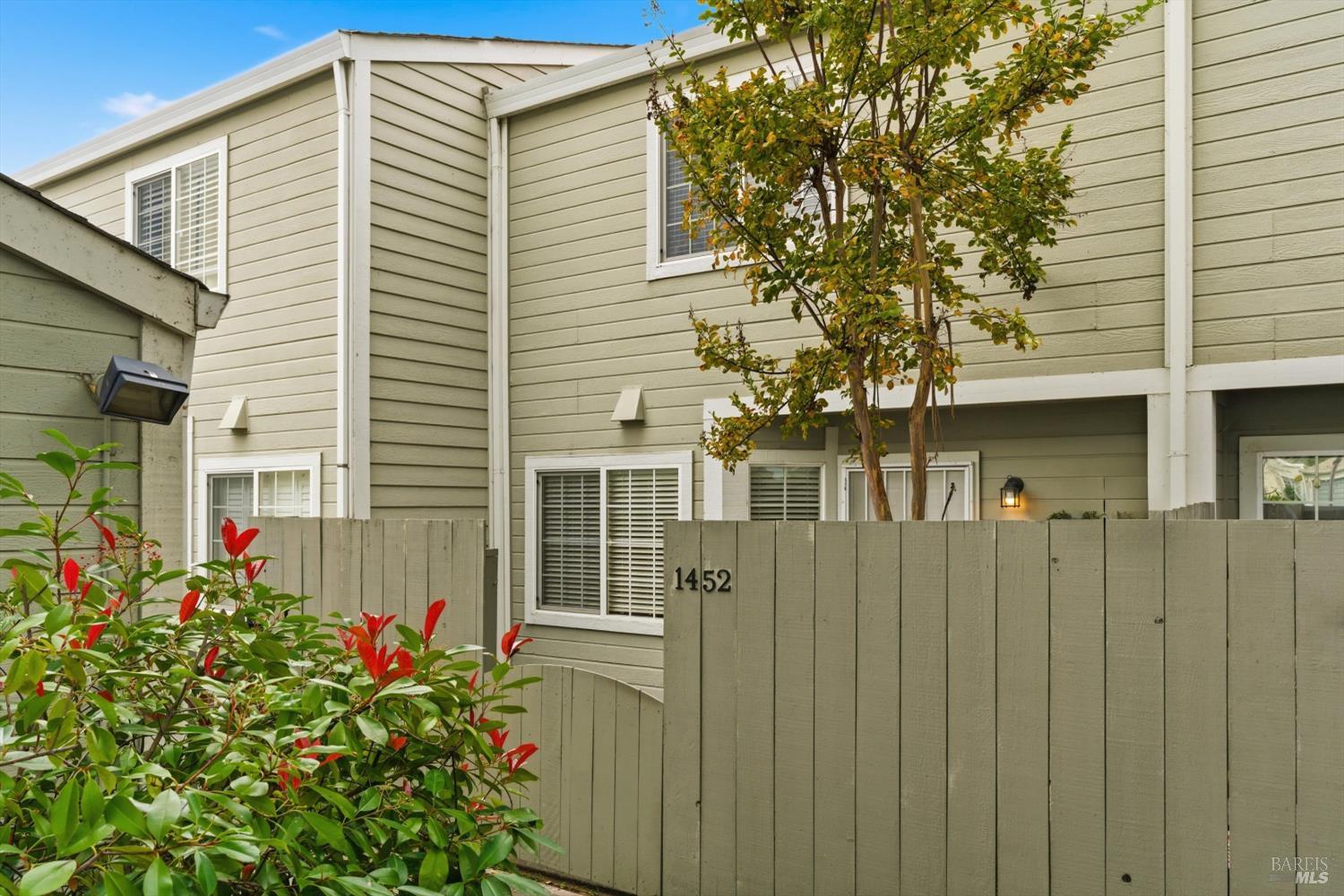 Front Image Thumbnail for BA325099229