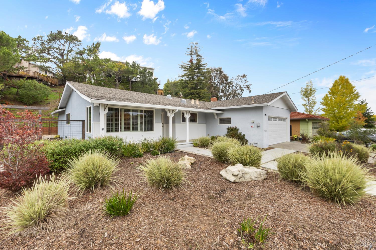 Detail Gallery Image 5 of 58 For 700 Tamarack Dr, San Rafael,  CA 94903 - 3 Beds | 2 Baths