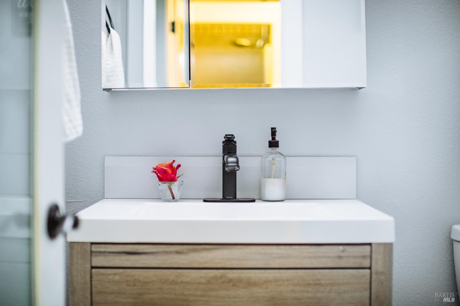 Detail Gallery Image 19 of 53 For 236 Belfiore Ln, Windsor,  CA 95492 - 4 Beds | 3 Baths