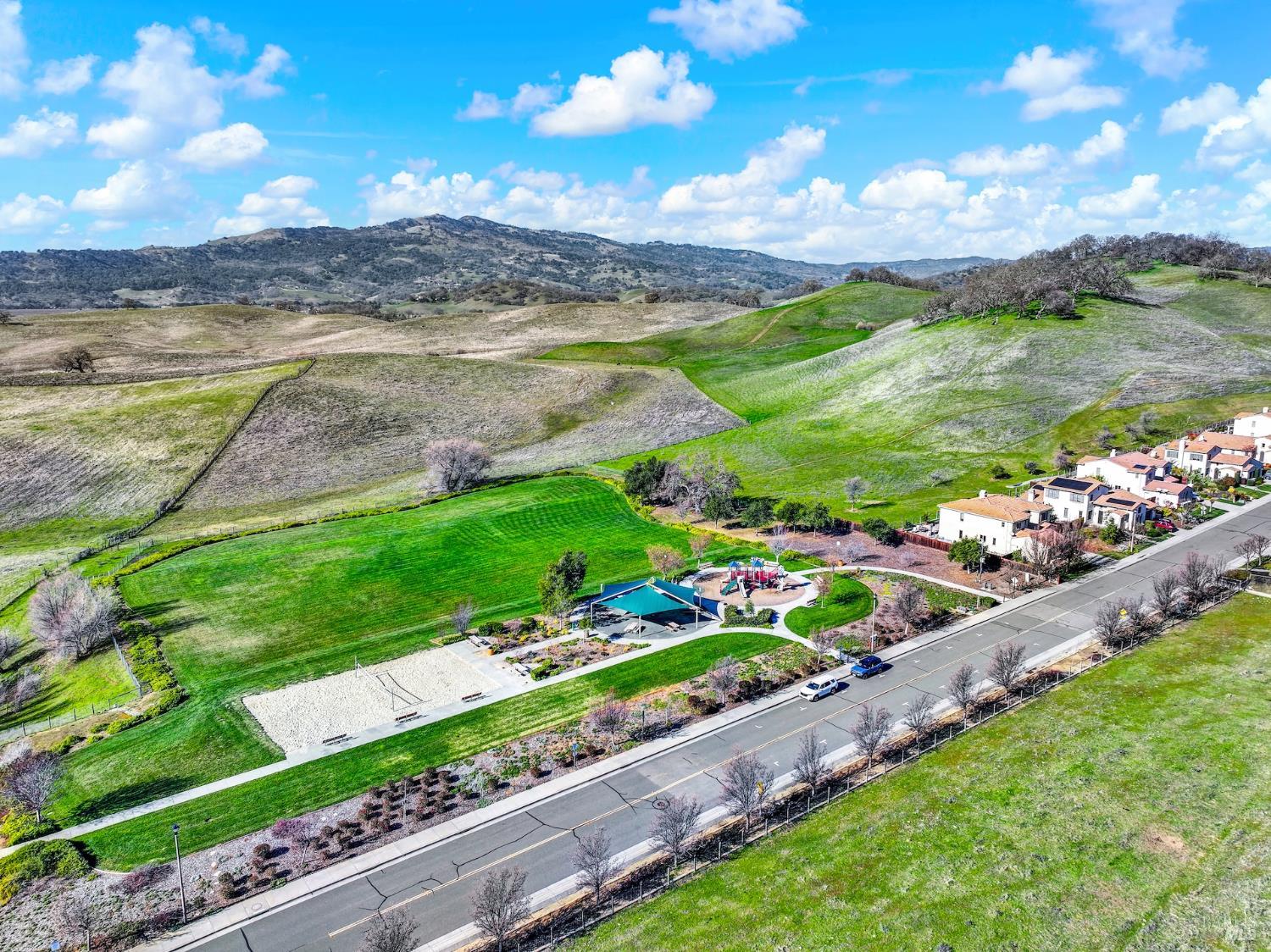 Detail Gallery Image 94 of 98 For 2965 Pebble Beach Cir, Fairfield,  CA 94534 - 4 Beds | 2/1 Baths